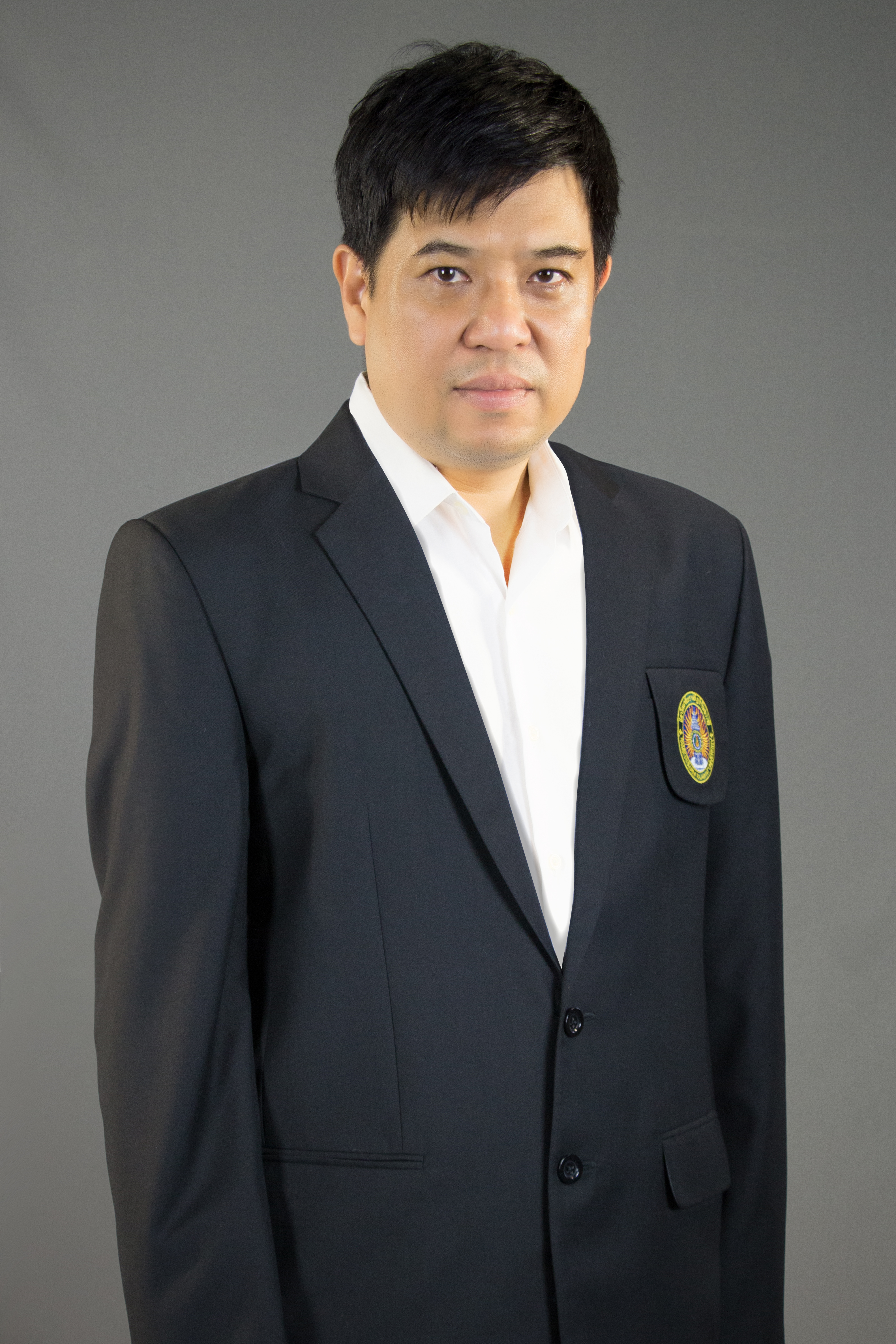 ผู้ช่วยศาสตราจารย์อรรถกร คำฉัตร