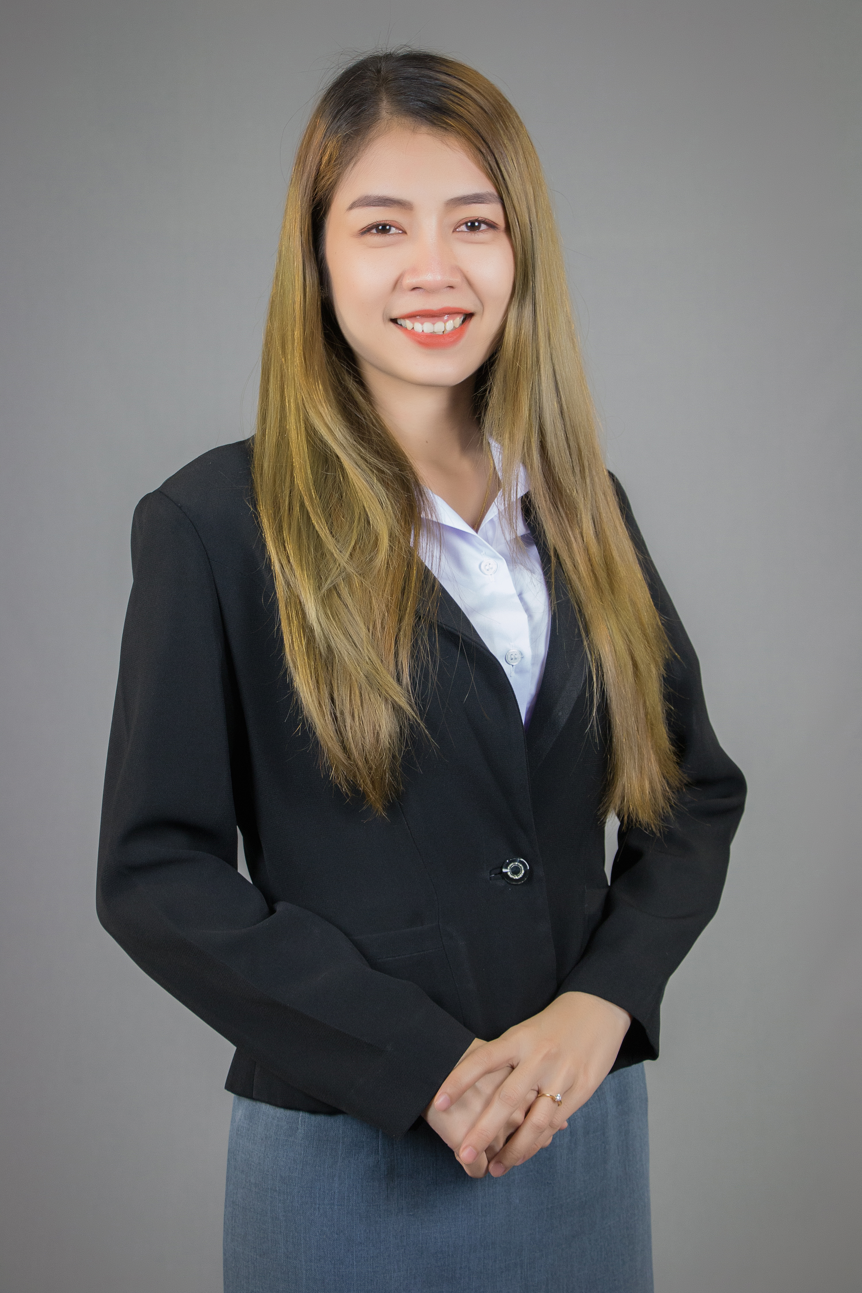 ผู้ช่วยศาสตราจารย์จิราพร ลิ้มประยูร