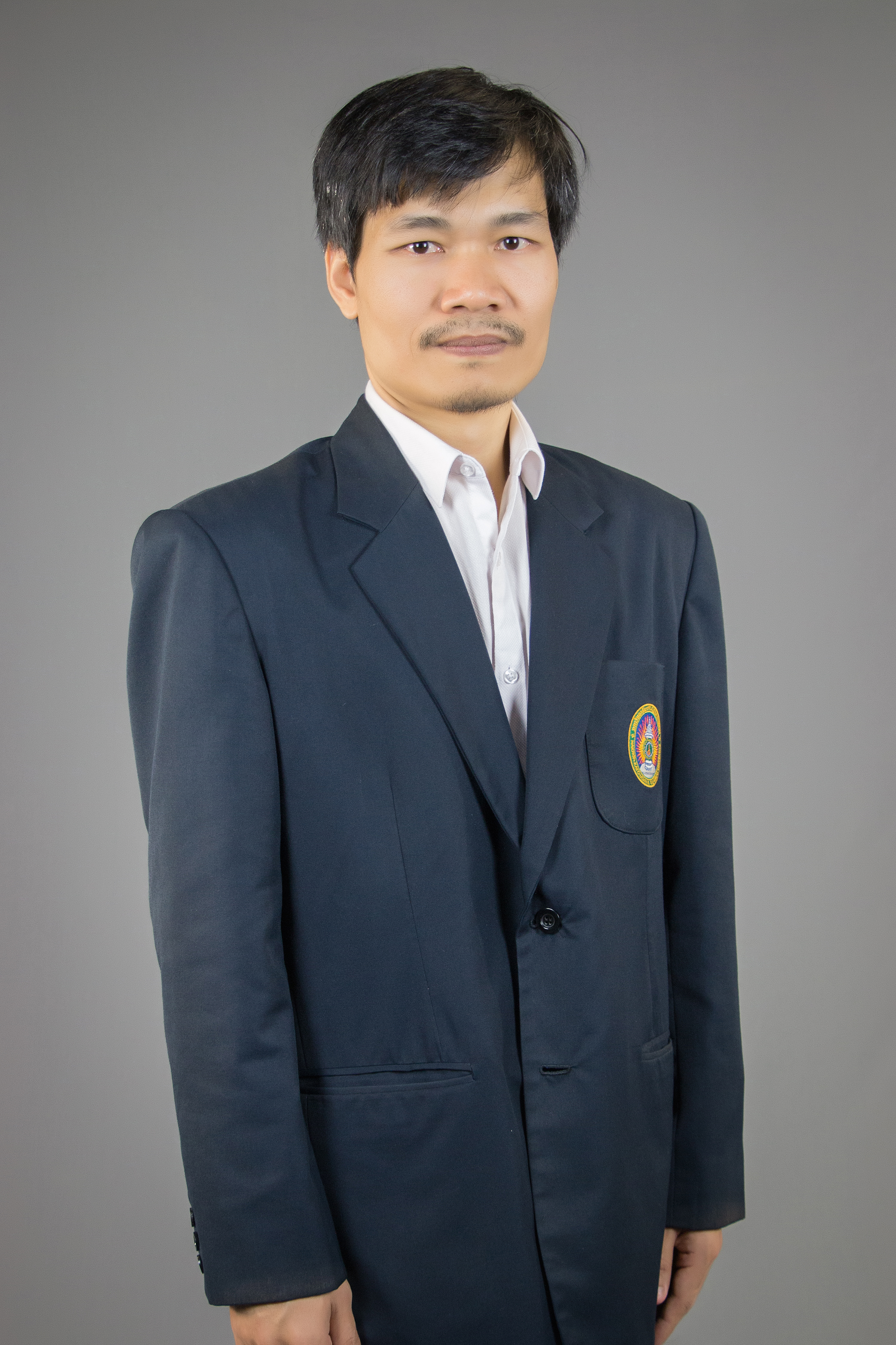 อาจารย์นิคม รัตนโรจนกุล