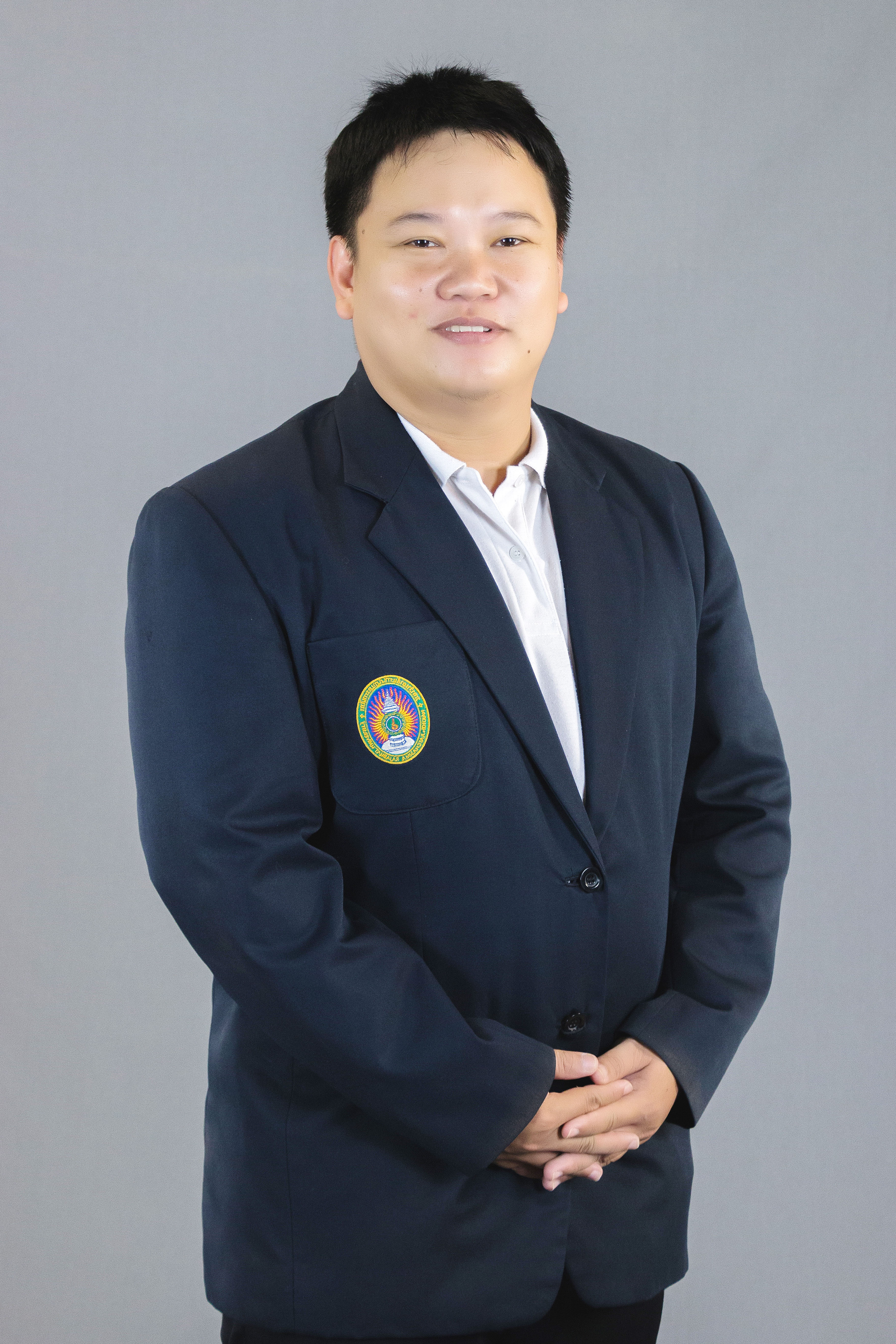 นายสถาพร ฉัตรเสถียร